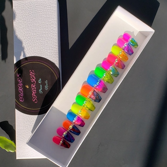 Candy Girl | Colored Reusable Press-on Nails - Picture 3 of 4